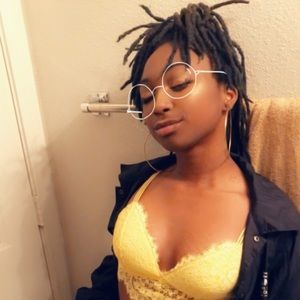 Meet your Posher, Lyric